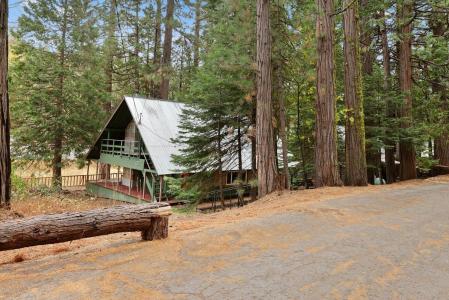 26443 Sno Bowl Road, Long Barn, California 95335, USA