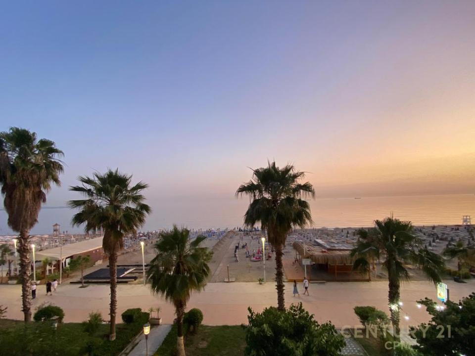 Shkëmbi I Kavajës, Durrës, Albania