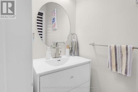 40 ABIGAIL CRESCENT, Caledon, Ontario L7C 4C7, Canada
