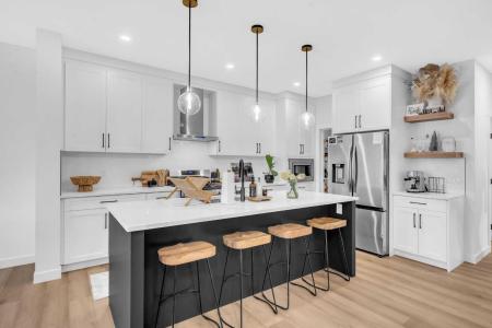 11 HERITAGE CIRCLE, Cochrane, アルバータ T4C 3G9, カナダ