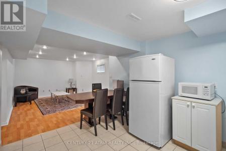 22 SWEET WATER CRESCENT, Richmond Hill (westbrook), Ontario L4S 2A9, Canadá