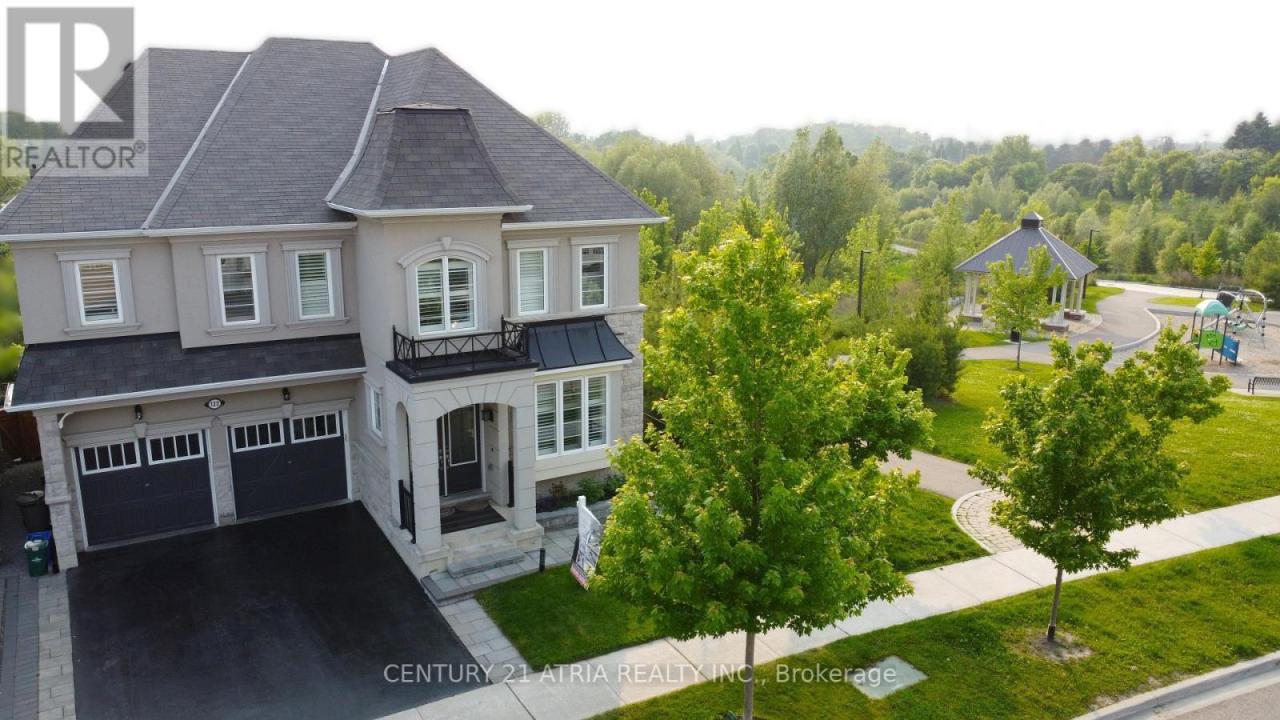 122 DEGRAAF CRESCENT, Aurora, Ontario L4G 0X2, Canada