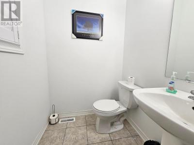 54 PETER HOGG COURT, Whitby, Ontario L1P 0N2, Canadá