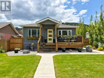 11954 20 AVENUE, Blairmore, Alberta T0K 0E0, Canada