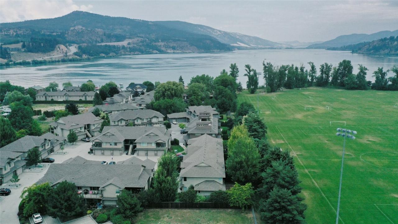 3350 WOODSDALE ROAD, Lake Country, Kolumbia Brytyjska V4V 2R7, Kanada