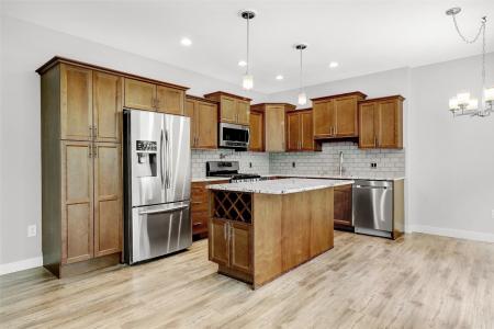 3350 WOODSDALE ROAD, Lake Country, Kolumbia Brytyjska V4V 2R7, Kanada