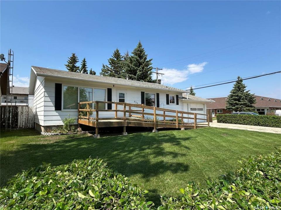 639 16TH STREET, Humboldt, Saskatchewan S0K 2A0, Canada
