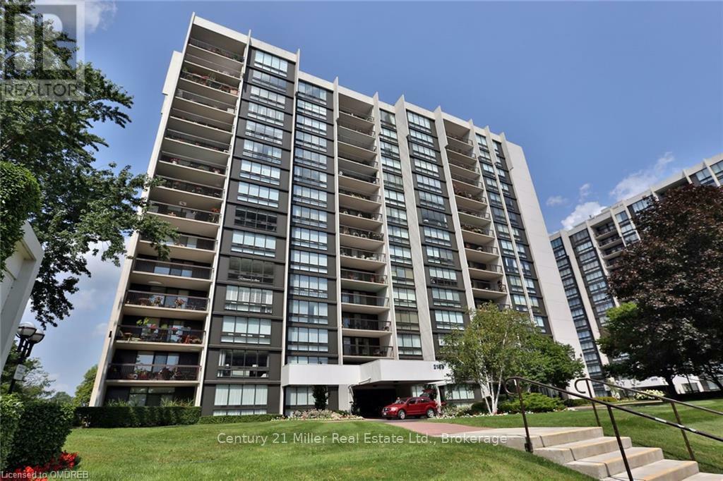 2185 MARINE DRIVE, Oakville (br Bronte), Ontario L6L 5L6, Canada