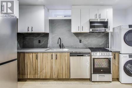 18 SPRINGHURST AVENUE, Toronto (south Parkdale), 安大略省 M6K 1A9, 加拿大