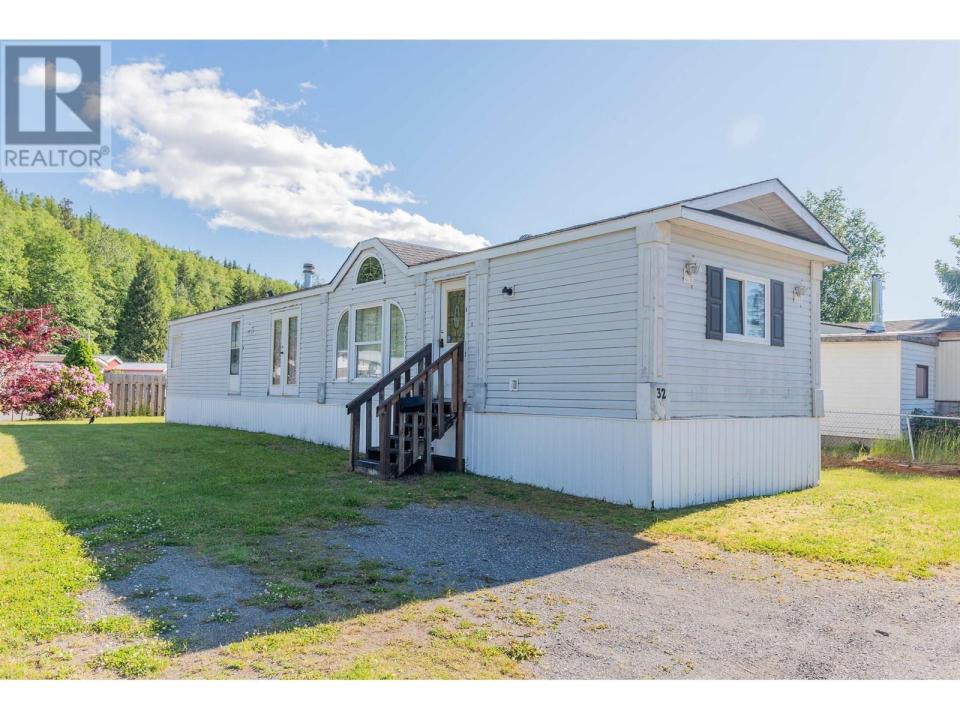 3889 MULLER AVENUE, Terrace, British Columbia V8G 4L2, Canada