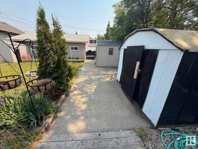 10341 158 STREET NW, Edmonton, Alberta T5P 2Y4, Canada