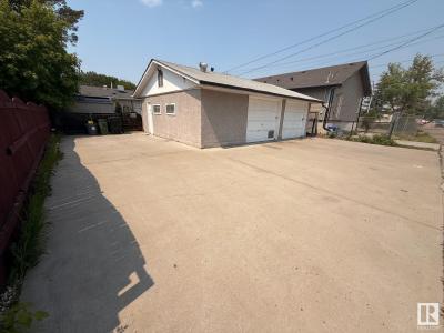 10341 158 STREET NW, Edmonton, Alberta T5P 2Y4, Canadá