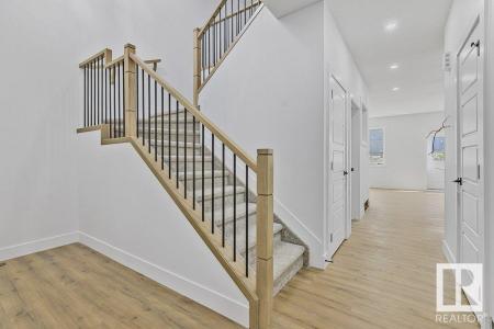 81 SILVERSTONE DRIVE, Stony Plain, Alberta T7Y 0E8, Canada