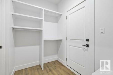 81 SILVERSTONE DRIVE, Stony Plain, Alberta T7Y 0E8, Canada