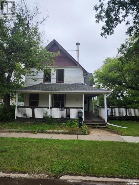 626 2ND STREET, Estevan, Saskatchewan S4A 0K9, Canadá