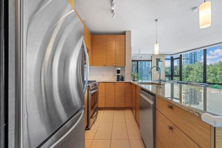 110 BREW STREET, Port Moody, Colúmbia Britânica V3H 0E4, CANADÁ