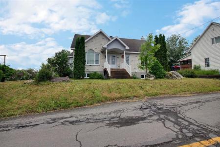 31 Rue du Vieux-Chemin, Témiscouata-sur-le-Lac, Québec G0L 1E0, Canada