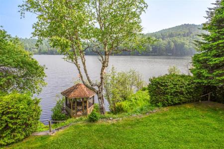 2331 Ch. du Bord-du-Lac, Sainte-Adèle, Квебек J8B 2W9, Канада