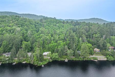 2331 Ch. du Bord-du-Lac, Sainte-Adèle, Квебек J8B 2W9, Канада
