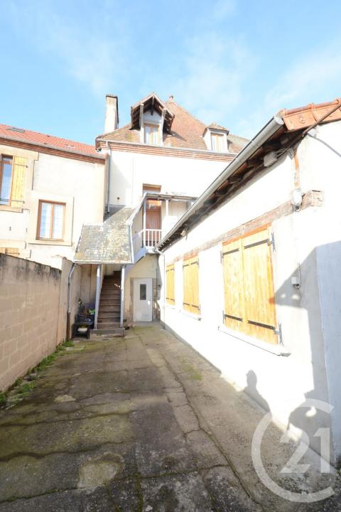 Moulins, Alvernia 03000, Francia