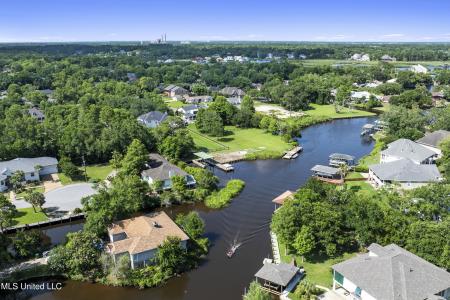 420 N Caribe Place, Gulfport, 密西西比州 39507, 美国