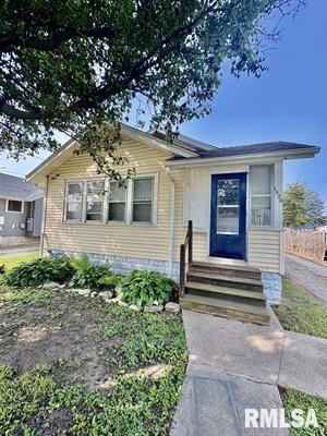 1526 Grand Avenue, Galesburg, אילינוי 61401, ארצות הברית של אמריקה