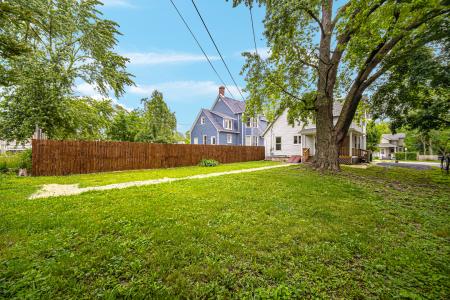 207 Iowa Avenue, Joliet, Illinois 60433, USA