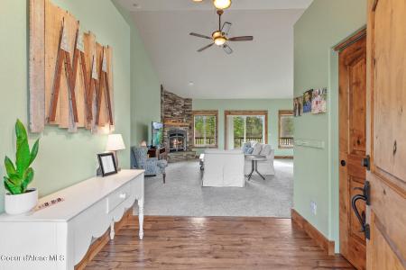 19133 N ELLA RD, Rathdrum, Idaho 83858, USA