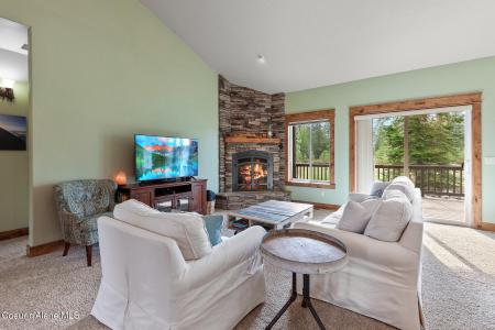 19133 N ELLA RD, Rathdrum, Idaho 83858, USA