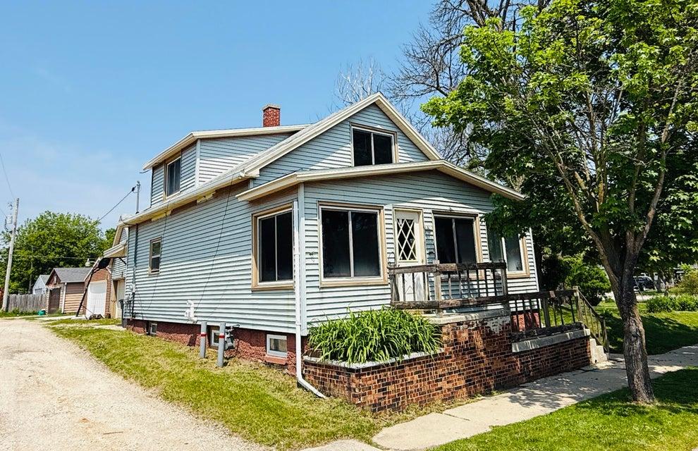 1332 Grand Ave., Sheboygan, Wisconsin 53083