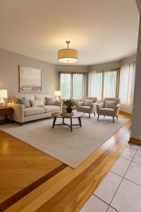 8020 Latrobe Avenue, Burbank, إلينوي 60459, الولايات المتحدة