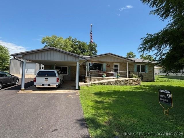 902 NE Rushwood Drive, Stigler, Oklahoma 74462