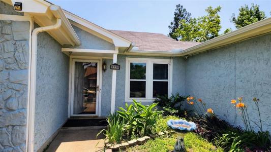 1718 Gentle Wind Drive, Arlington, Texas 76018, USA