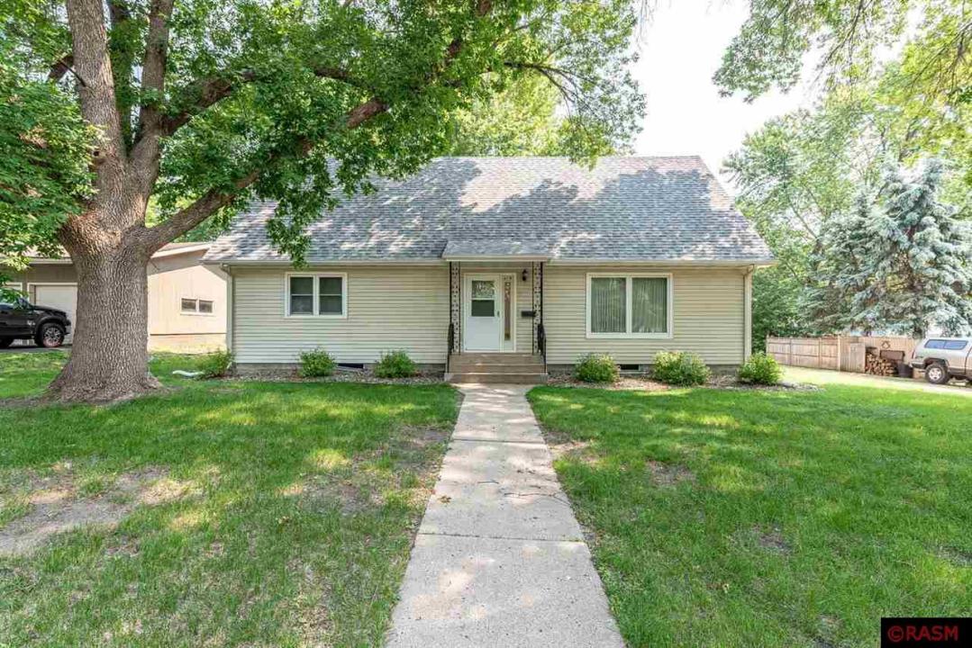 419 W Jackson Street, St. Peter, Minnesota 56082