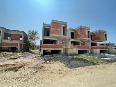 Gjiri I Lalzit, Durrës, Albania