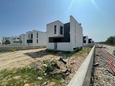 Gjiri I Lalzit, Durrës, Albania