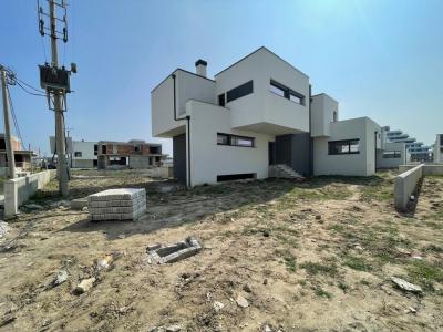 Gjiri I Lalzit, Durrës, Albania