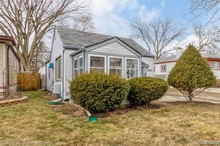 20115 Floral Street, Livonia, Michigan 48152