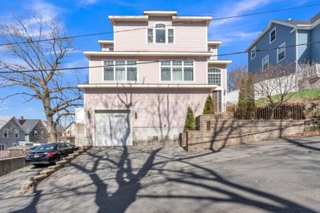 14 Pleasant View Ave, Lynn, Massachusetts 01902, USA