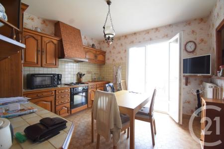 Creuzier Le Vieux, Auvernia 03300, Francia