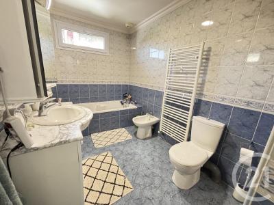 Stains, Île-de-France 93240, França