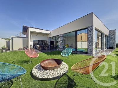 Llupia, Languedoc-Roussillon 66300, France