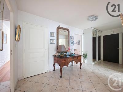 Reims, Champagne-Ardenne 51100, France