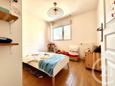 Clichy, Île-de-France 92110, France