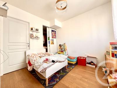Clichy, Île-de-France 92110, France