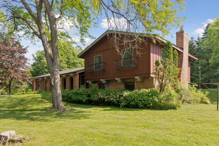 1031 Pheasant Trail, Hudson, Wisconsin 54016, USA