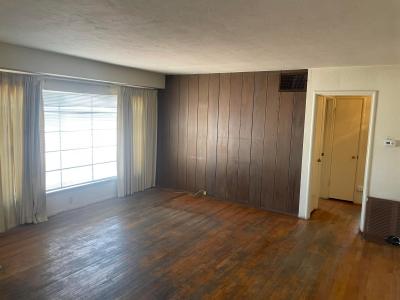 2616 W Iris Avenue, Visalia, California 93277, USA