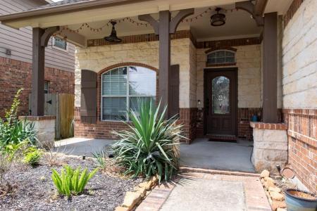 28627 Lockeridge View Drive, Spring, Texas 77386
