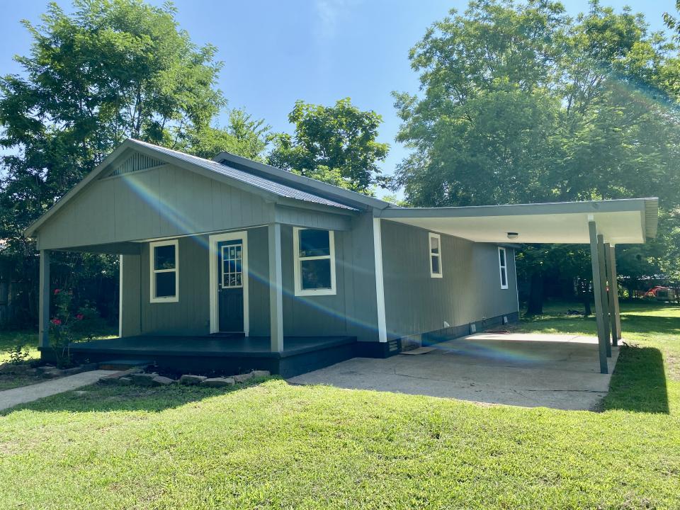 103 S 7th, Coal Hill, Arkansas 72830, USA