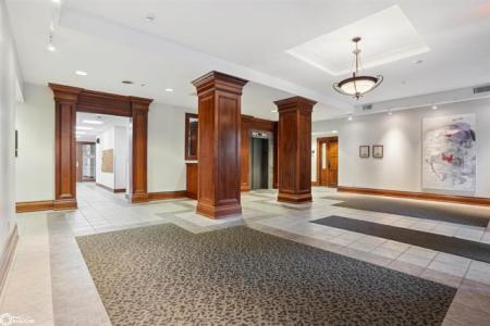 610 N. 4th. 2A, Burlington, Iowa 52601, USA